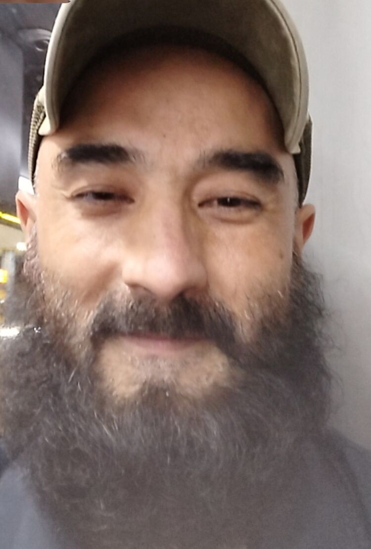  54145657  Farid, 35 ,    