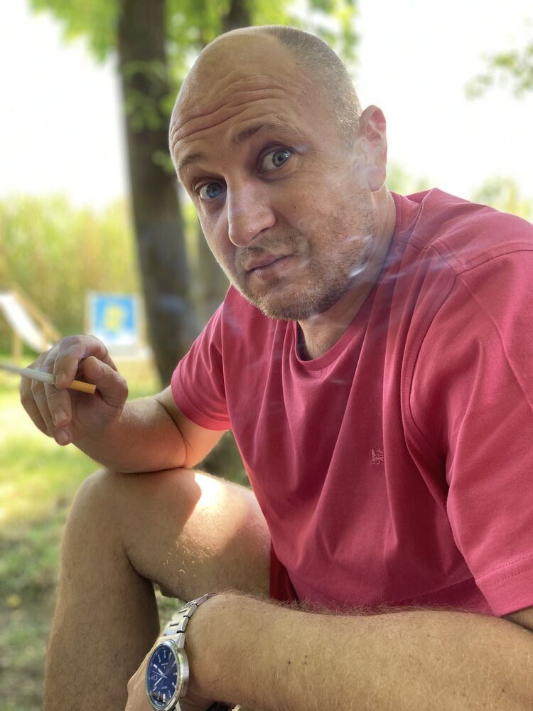  49347657  Andriy, 44 ,    