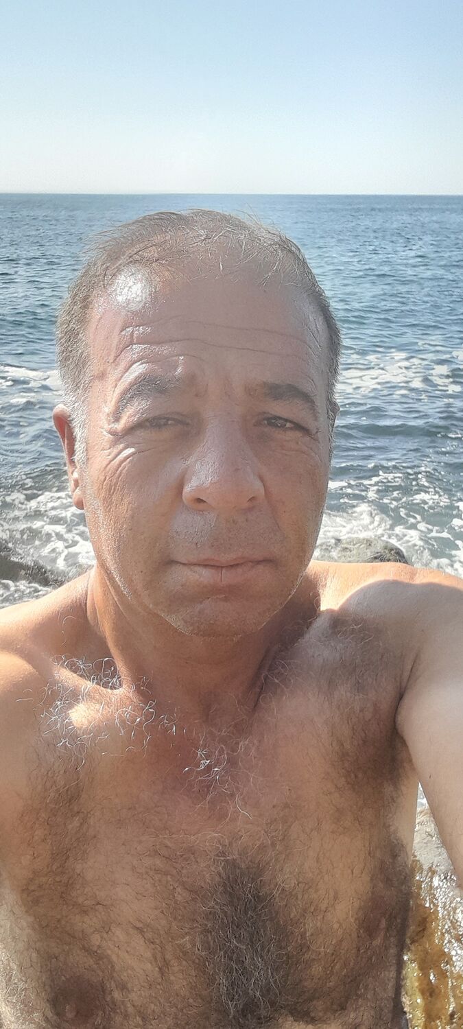  40049287  Zeki, 50 ,    