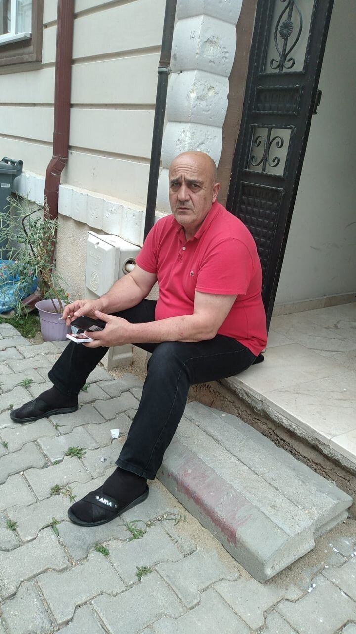  27405597  Mehmet, 50 ,    