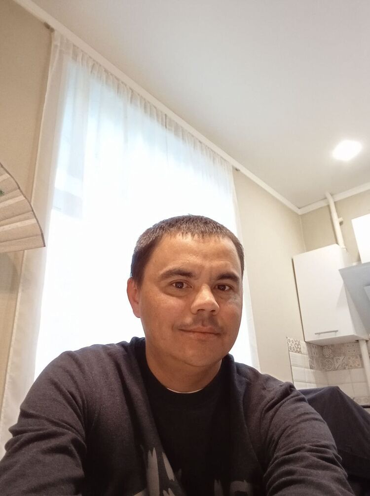  34597897  , 37 ,    