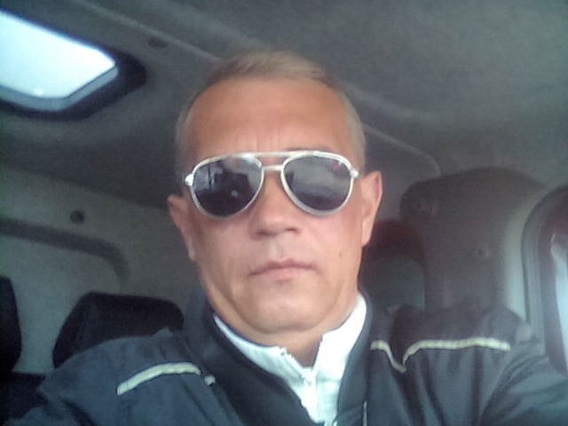  16432557  Oleg, 55 ,    