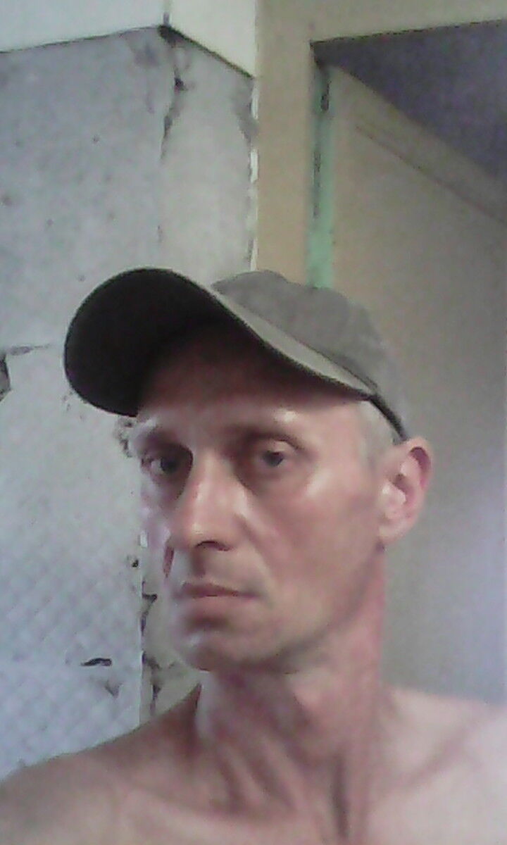  16737137  Denis, 48 ,    