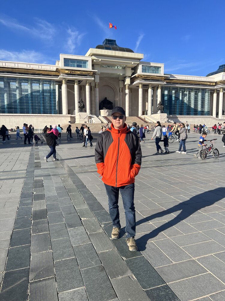  31048437  BULAT, 37 ,    -