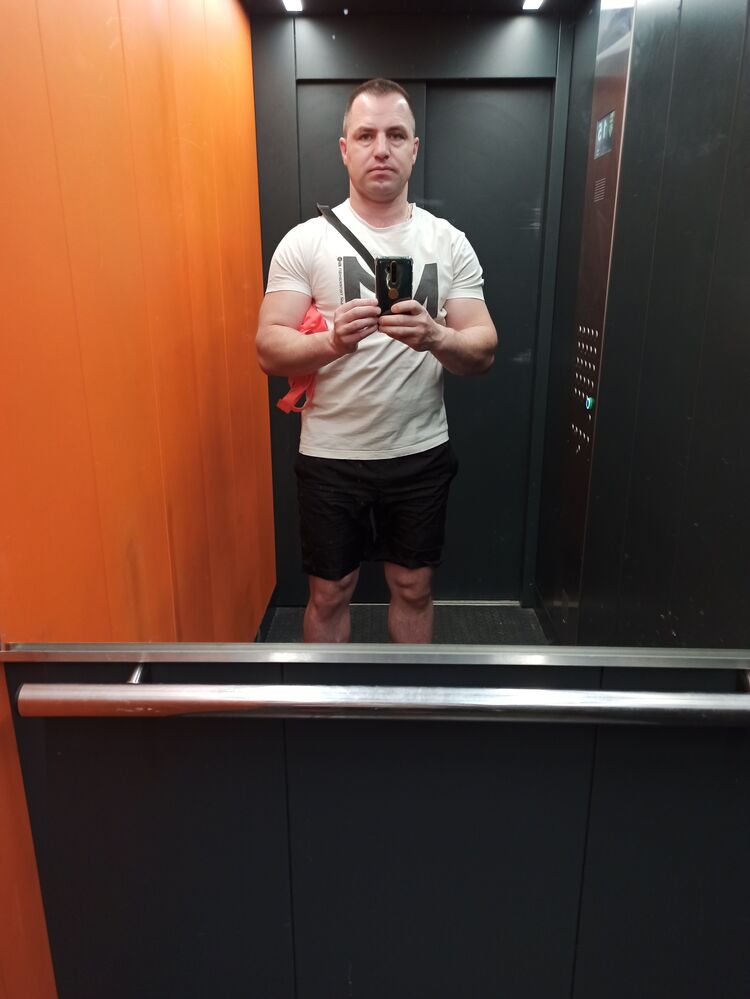  ,   Dima, 44 ,   ,   , c , 