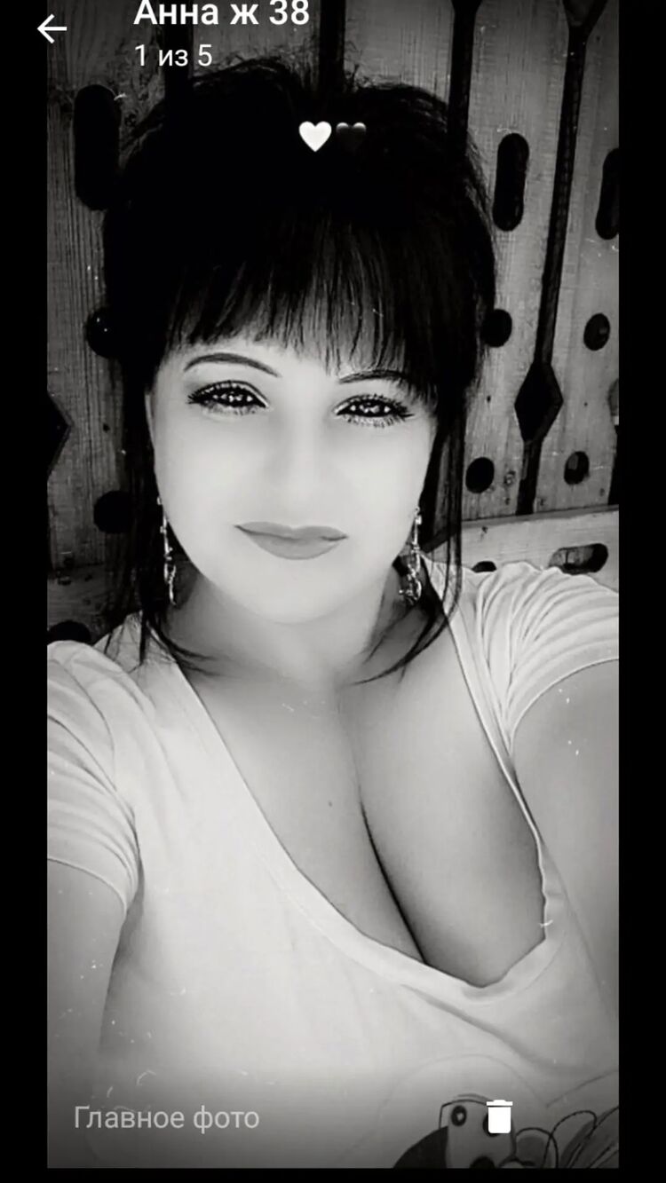  38049107  Anna, 40 ,    