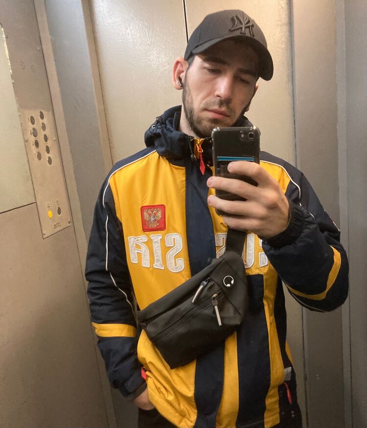  42500647  , 28 ,    