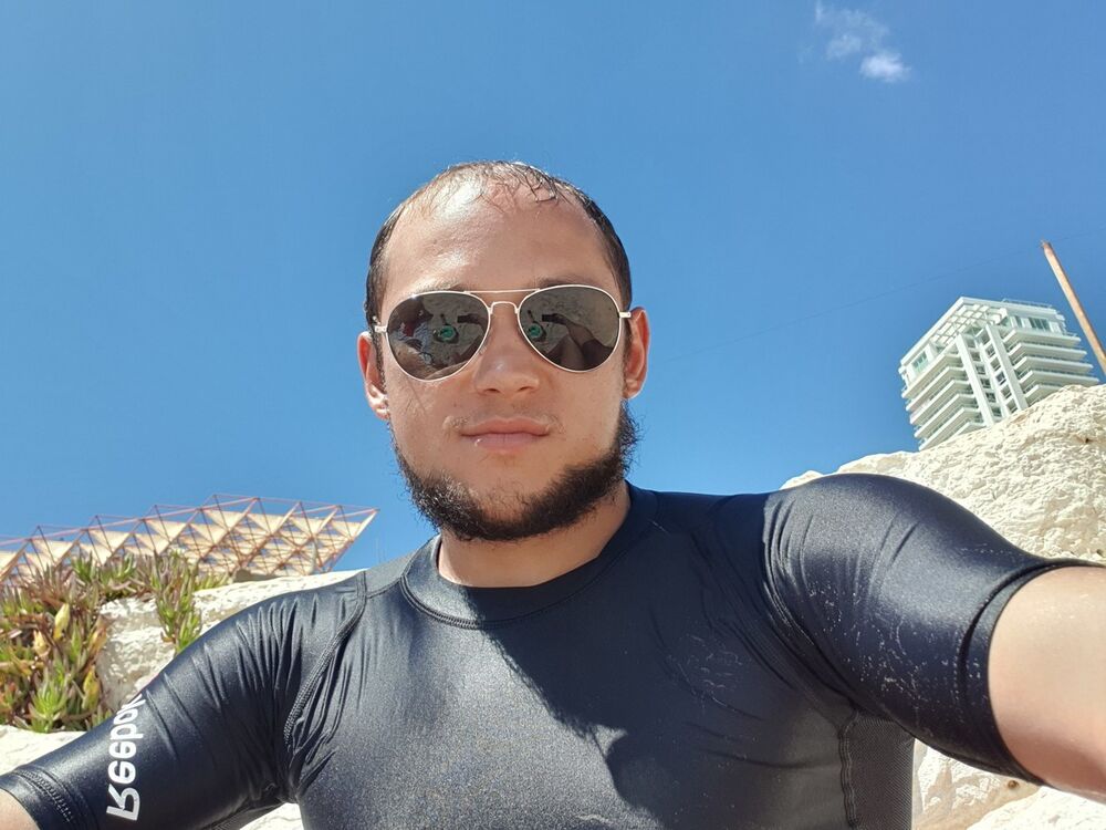  17861497  , 33 ,    Azor