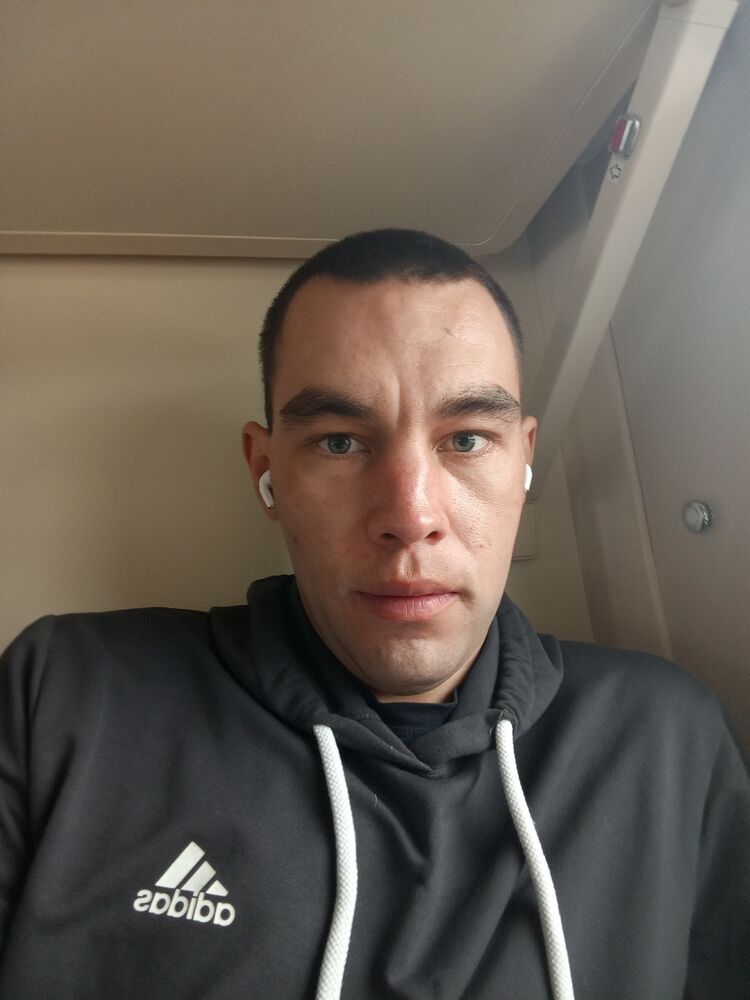  48908387  Andrey, 29 ,    