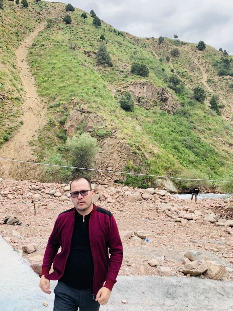  18893567  Umid, 37 ,    