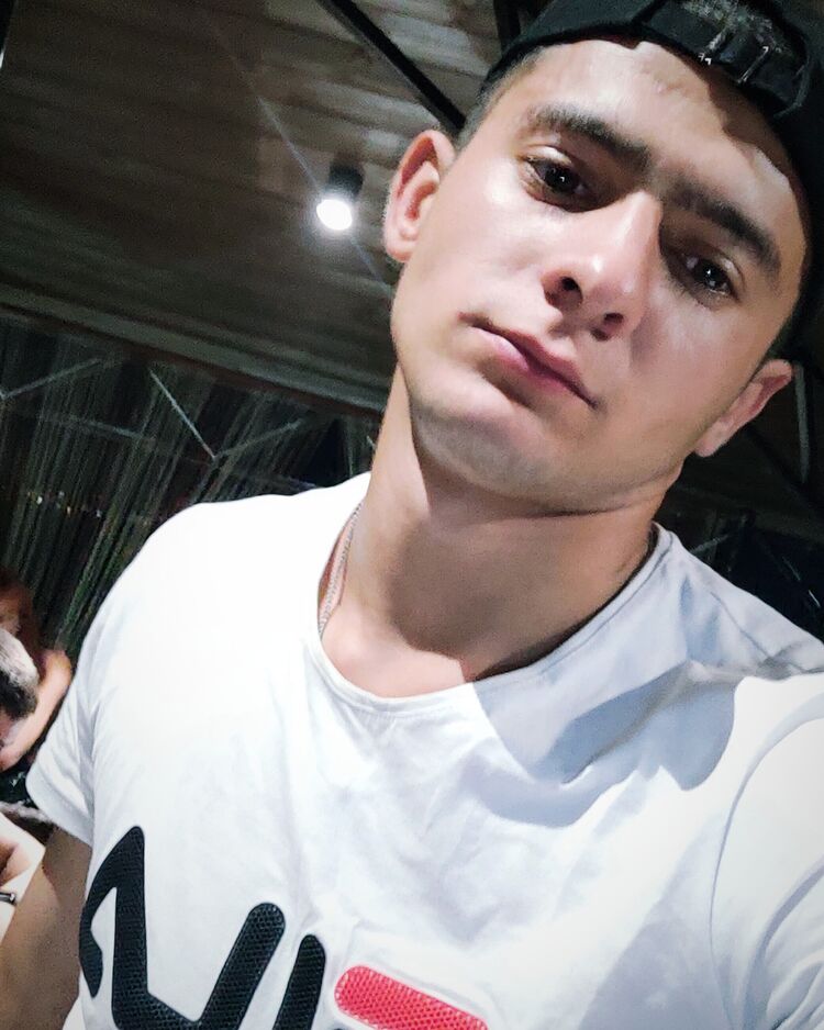  47538867  Sergiv, 24 ,    