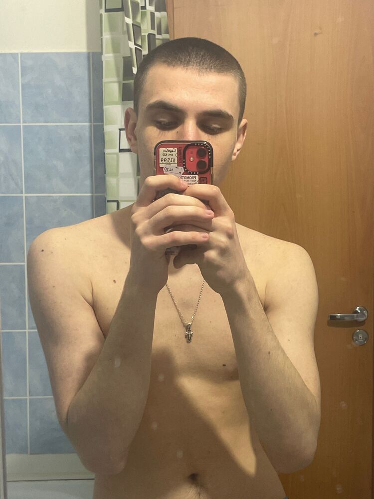  33791827  Max, 21 ,    --