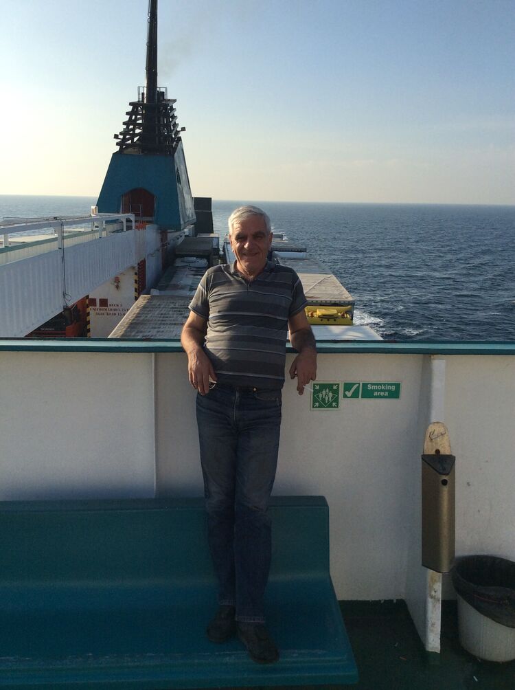  23812717  Guram, 62 ,    