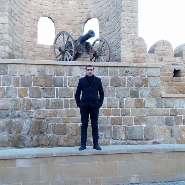  18311167  Anar, 39 ,    