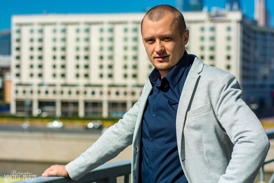  ,   Maxim, 38 ,   ,   , c , 