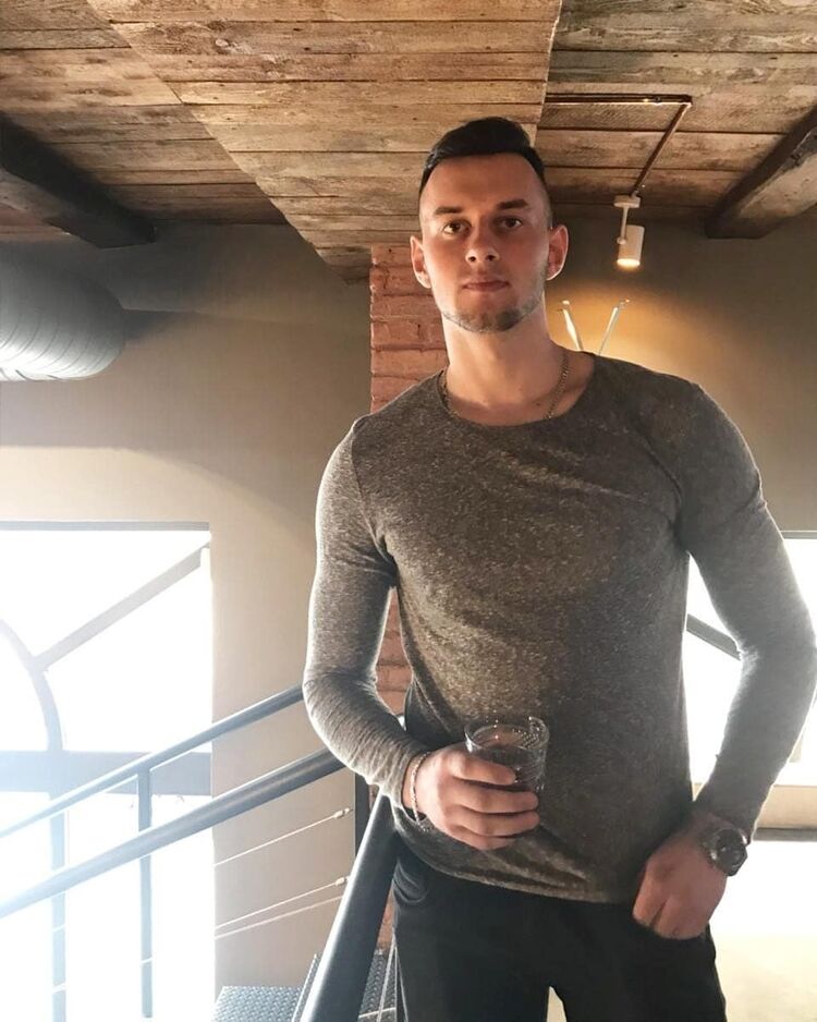  ,   Artem, 34 ,  