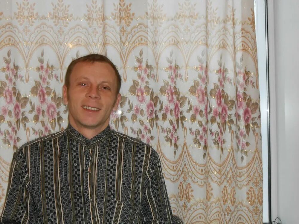 31038937  Vladimir, 44 ,    