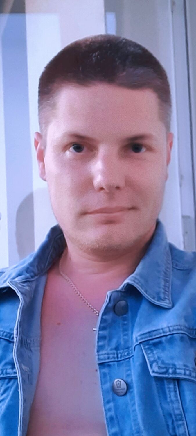  46842257  Artem, 35 ,    