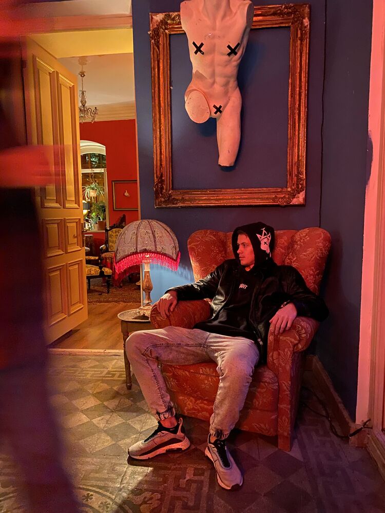  ,   , 33 ,   ,   