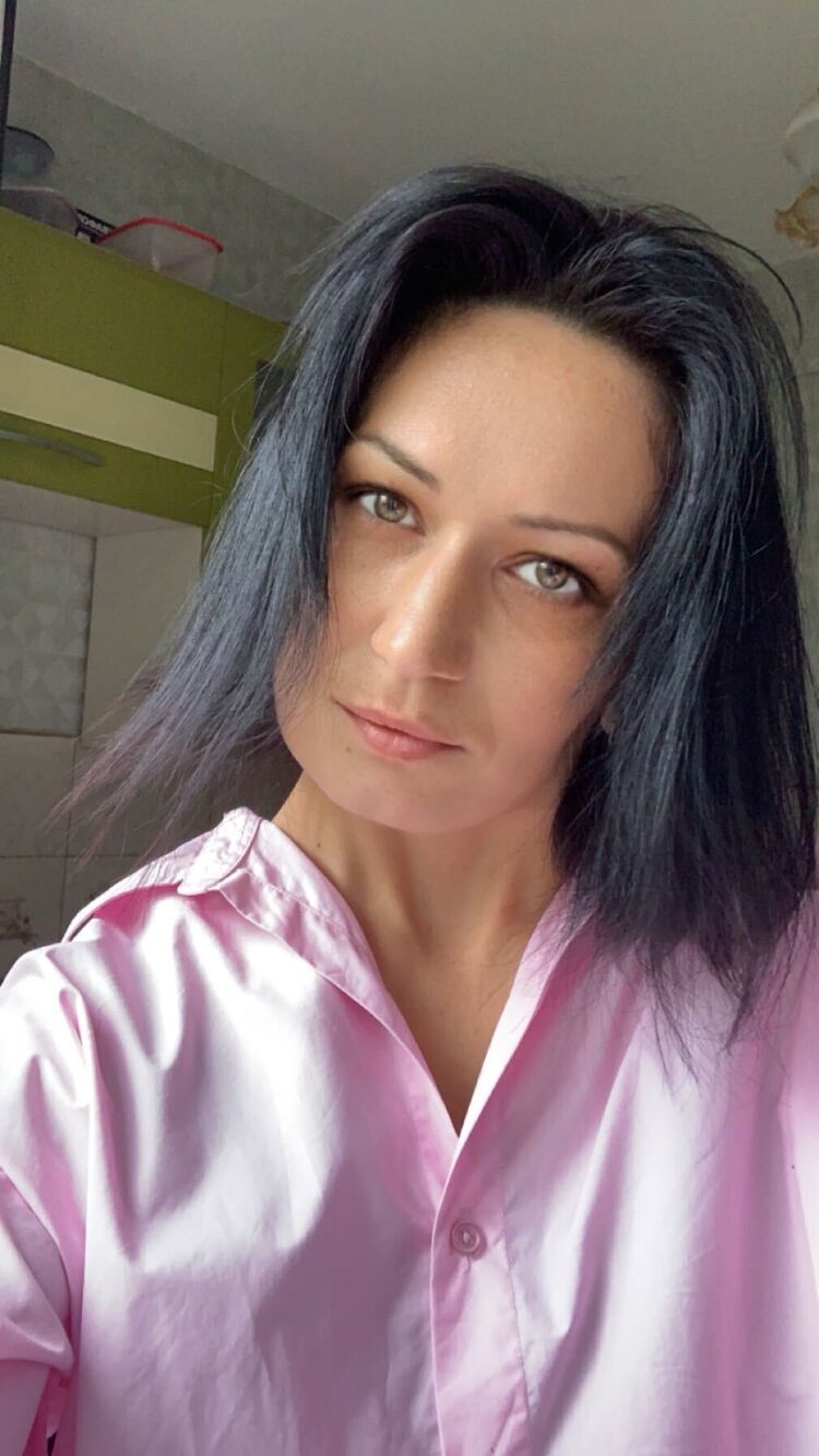  44750817  Anna, 40 ,    