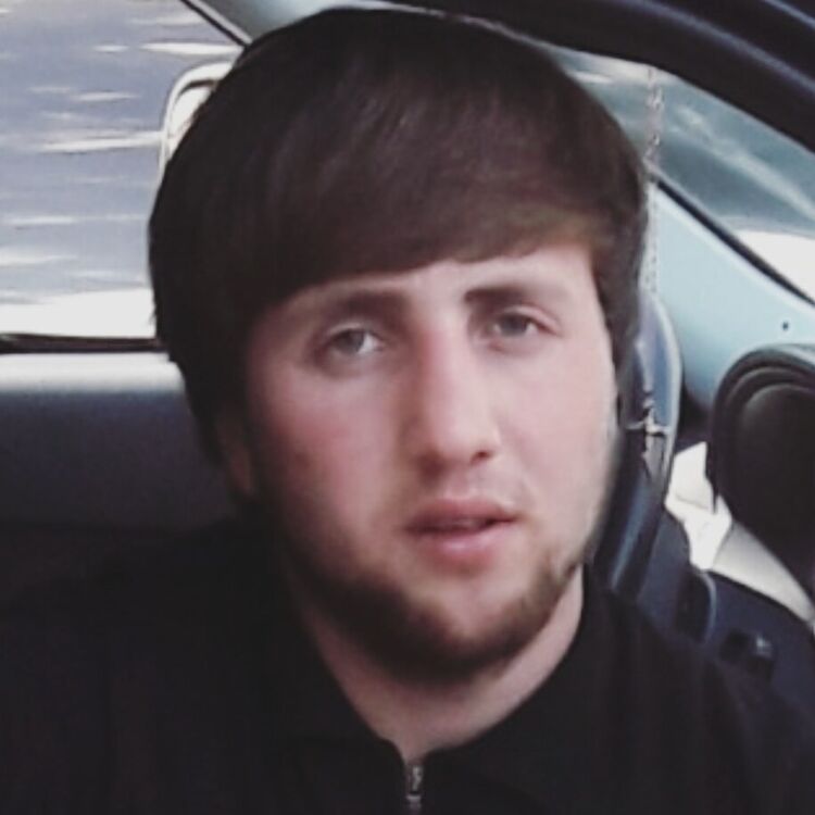  26608297  Armen, 24 ,    