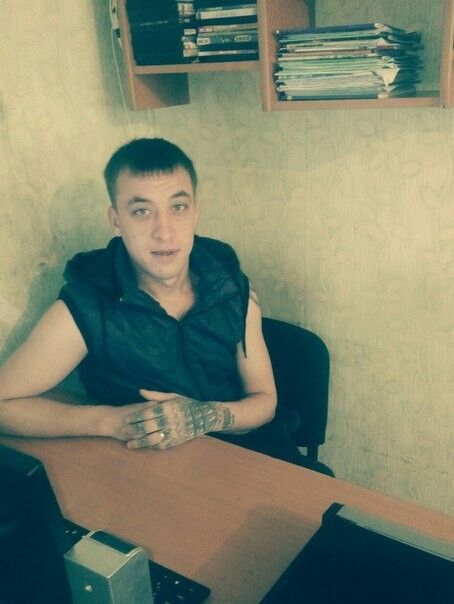  ,   Evgenii, 33 ,   ,   , c 