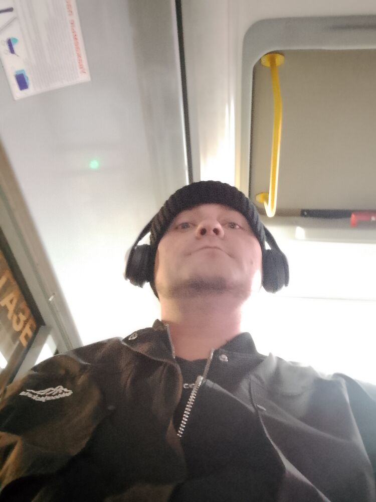  46879347  , 33 ,    