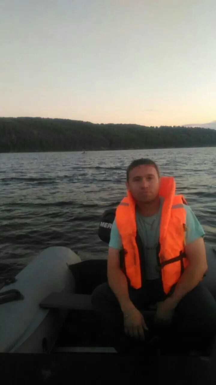  49404317  , 42 ,    