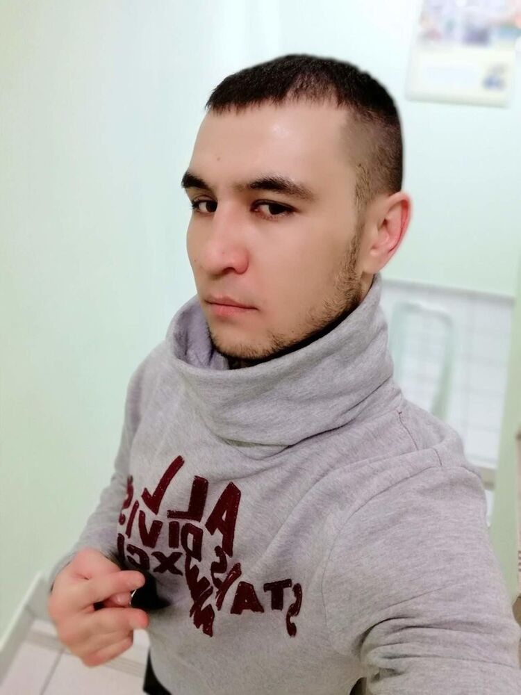  15933757  Farrux, 35 ,    
