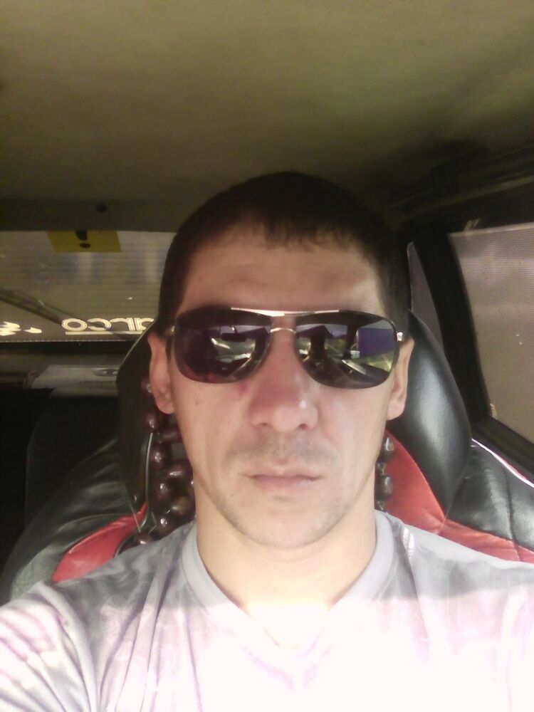  8957887  , 42 ,    
