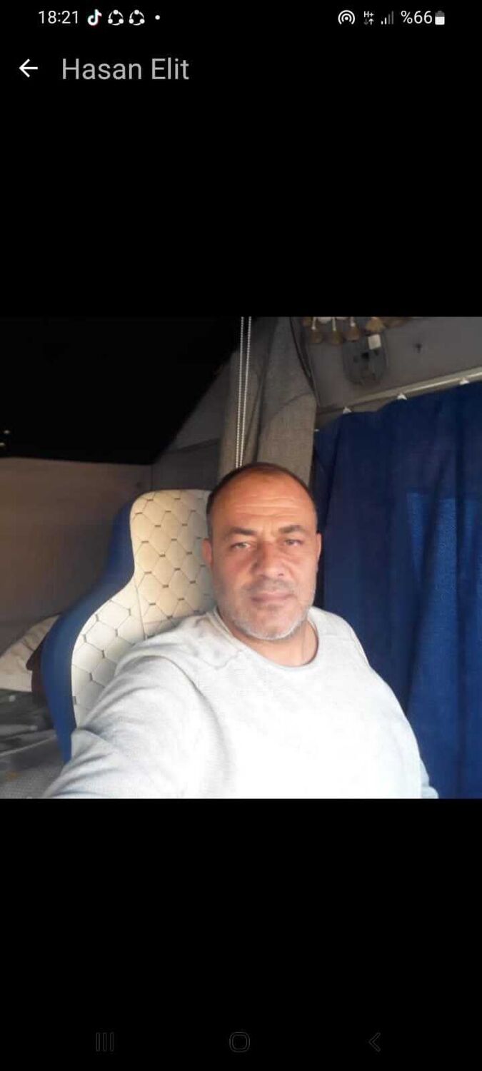 41277437  Hasan, 49 ,    