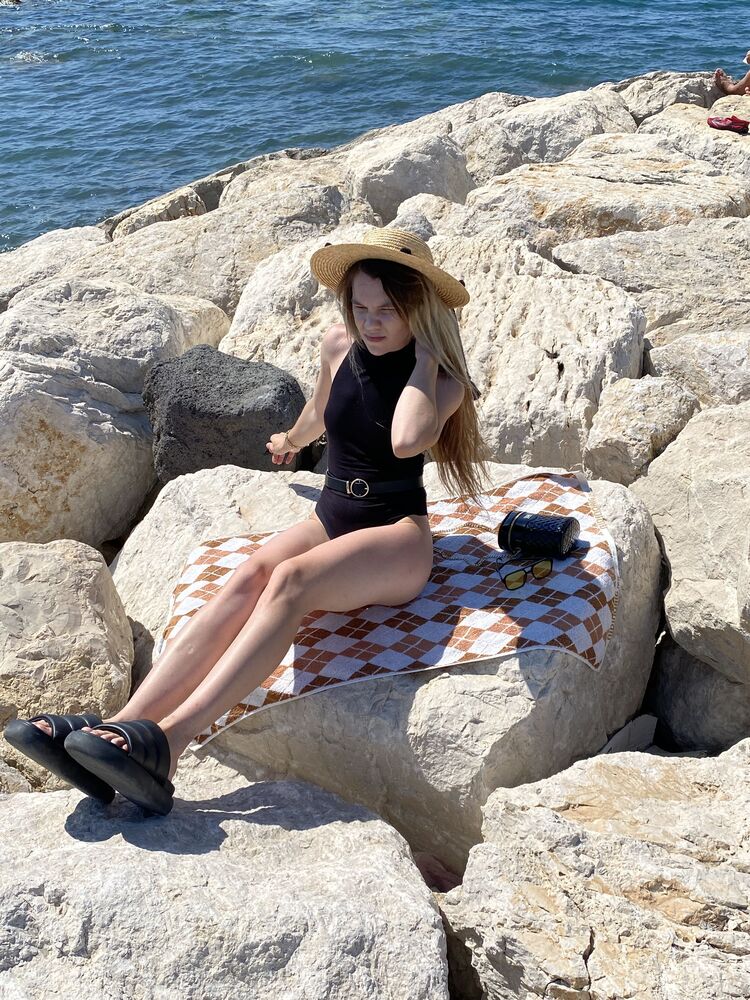  Giugliano in Campania,   Valentina, 24 ,   ,   