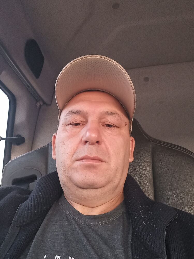  40370667  , 52 ,    