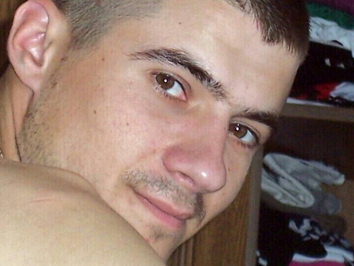  20823677  Andrei, 40 ,    --