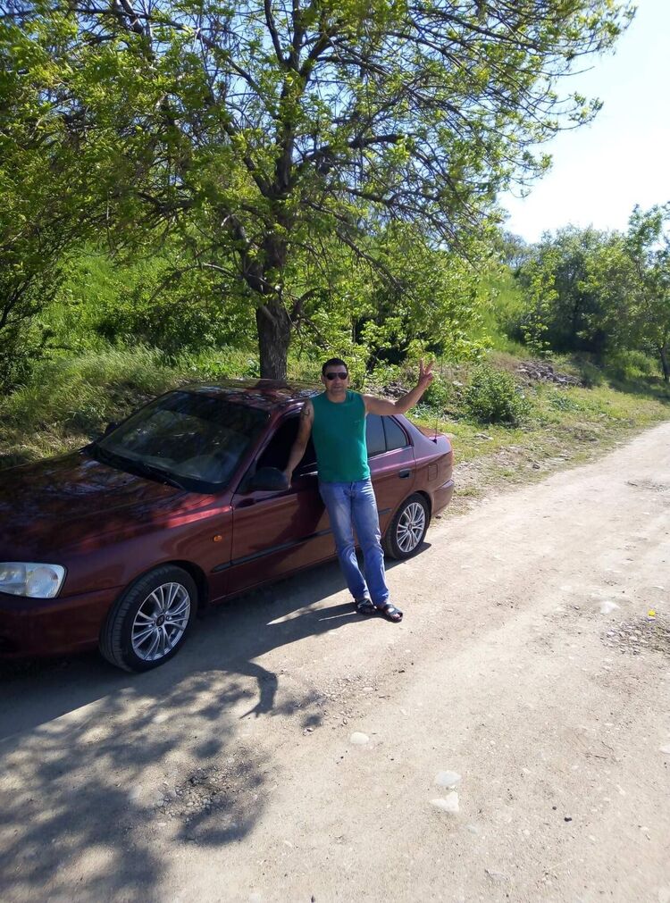 ,   Ivan, 41 ,   c 