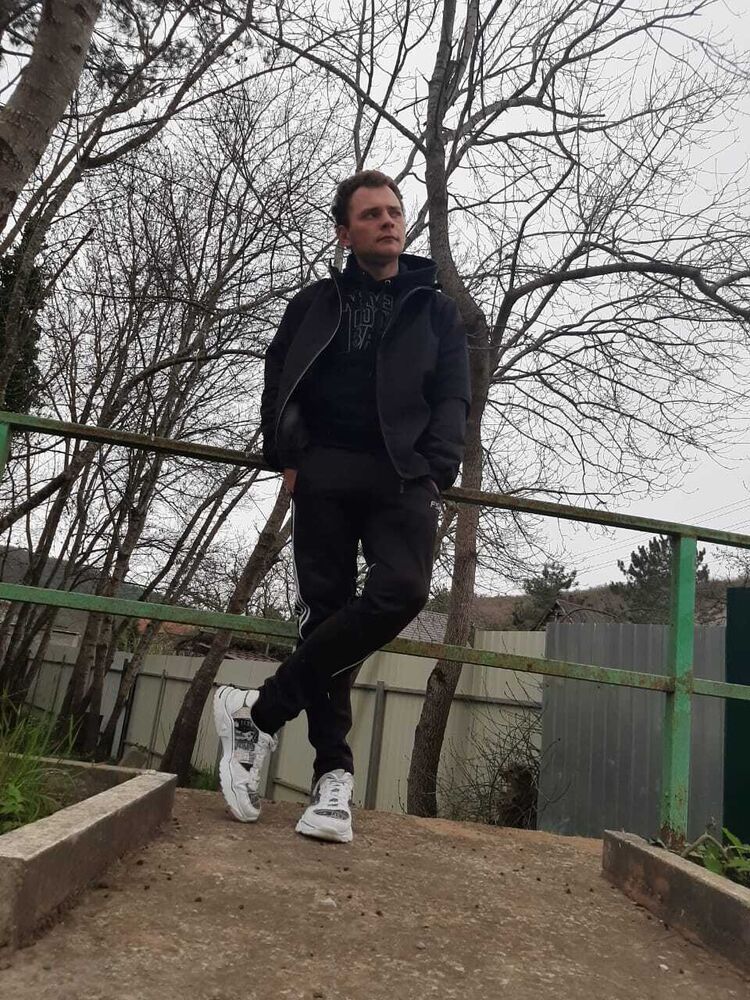  26438477  Vovhik, 26 ,    