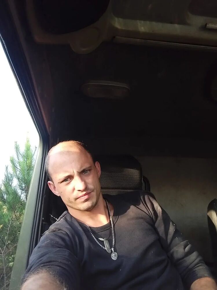  47943287  , 32 ,    
