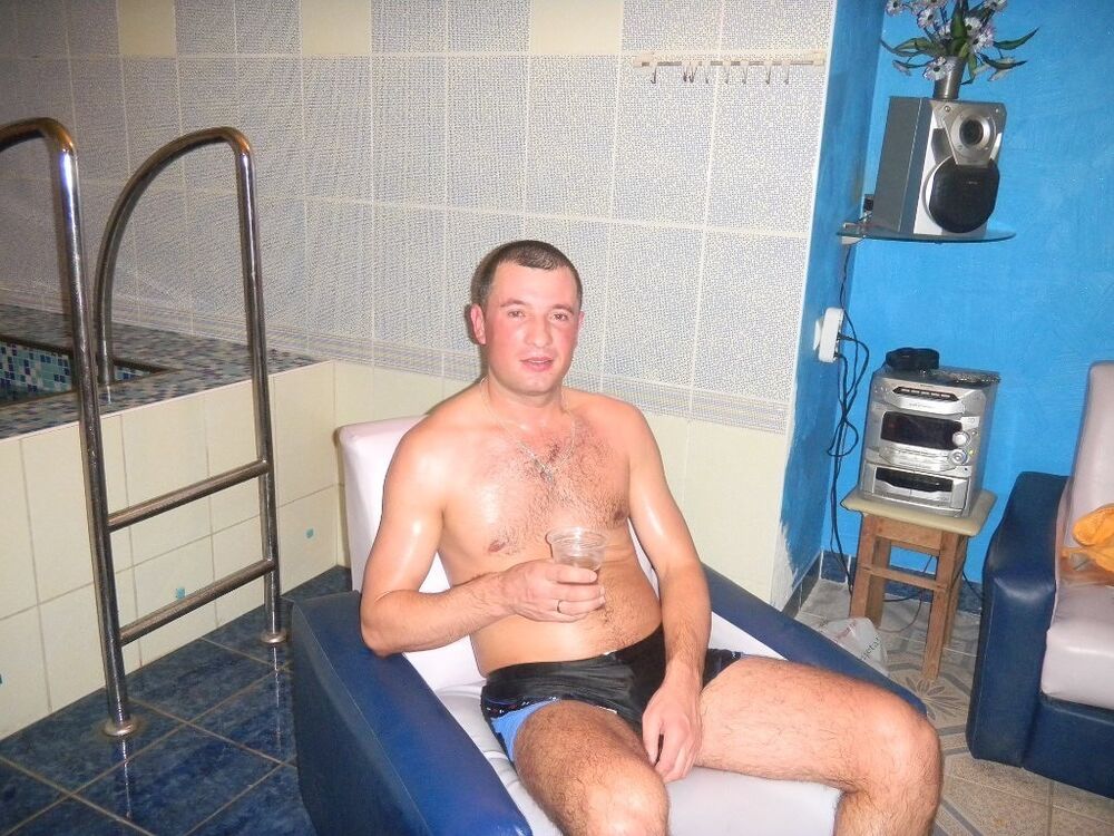  ,   Nicolae, 39 ,   , 