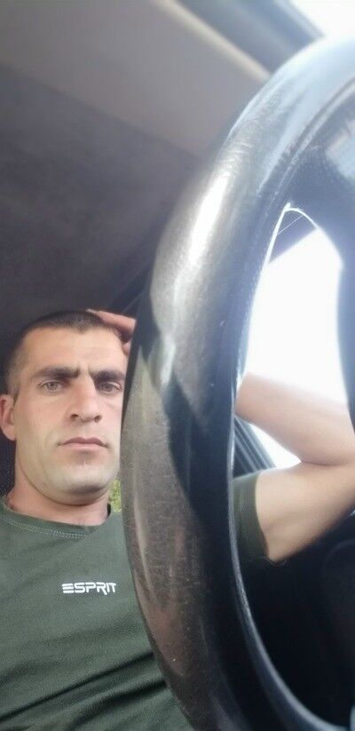  19789347  Arman, 33 ,    
