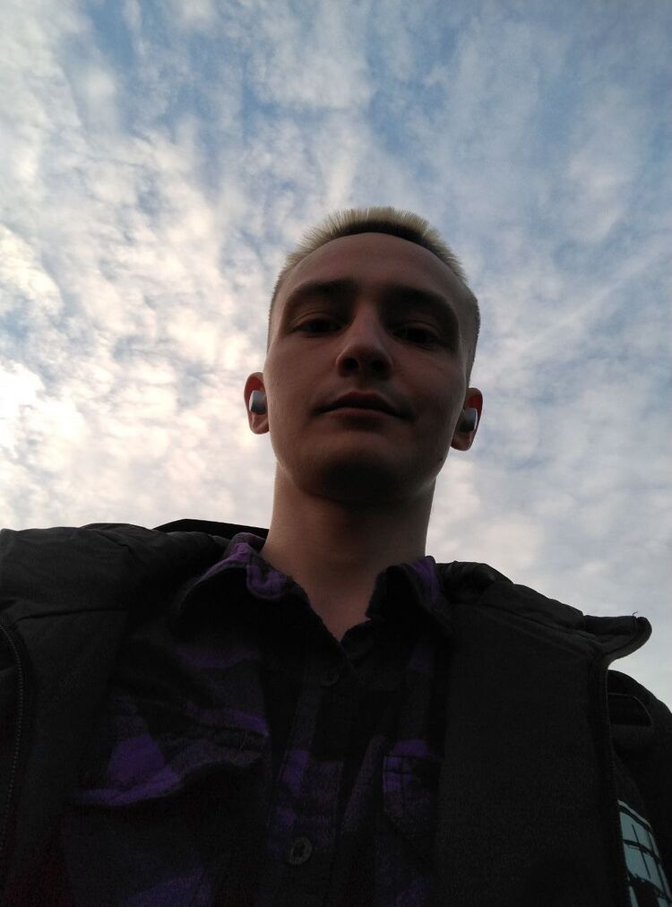  40792737  Evgeniy, 26 ,    