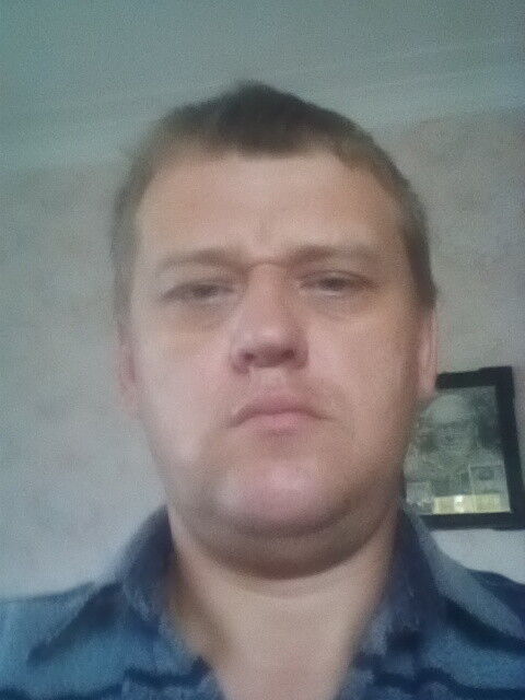  8112467  Viktor, 52 ,    