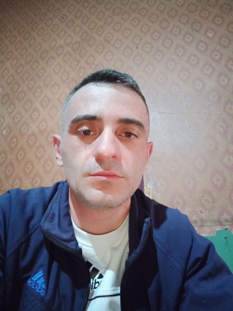  42655687  Giorgi, 37 ,    