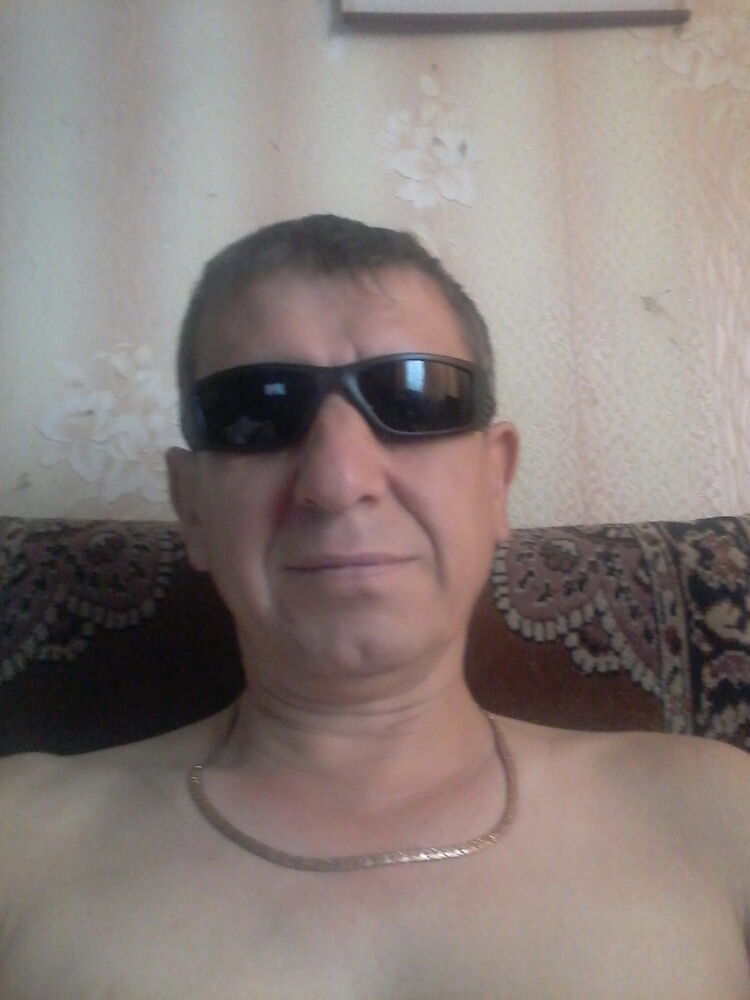  26801897  Aleks, 53 ,    