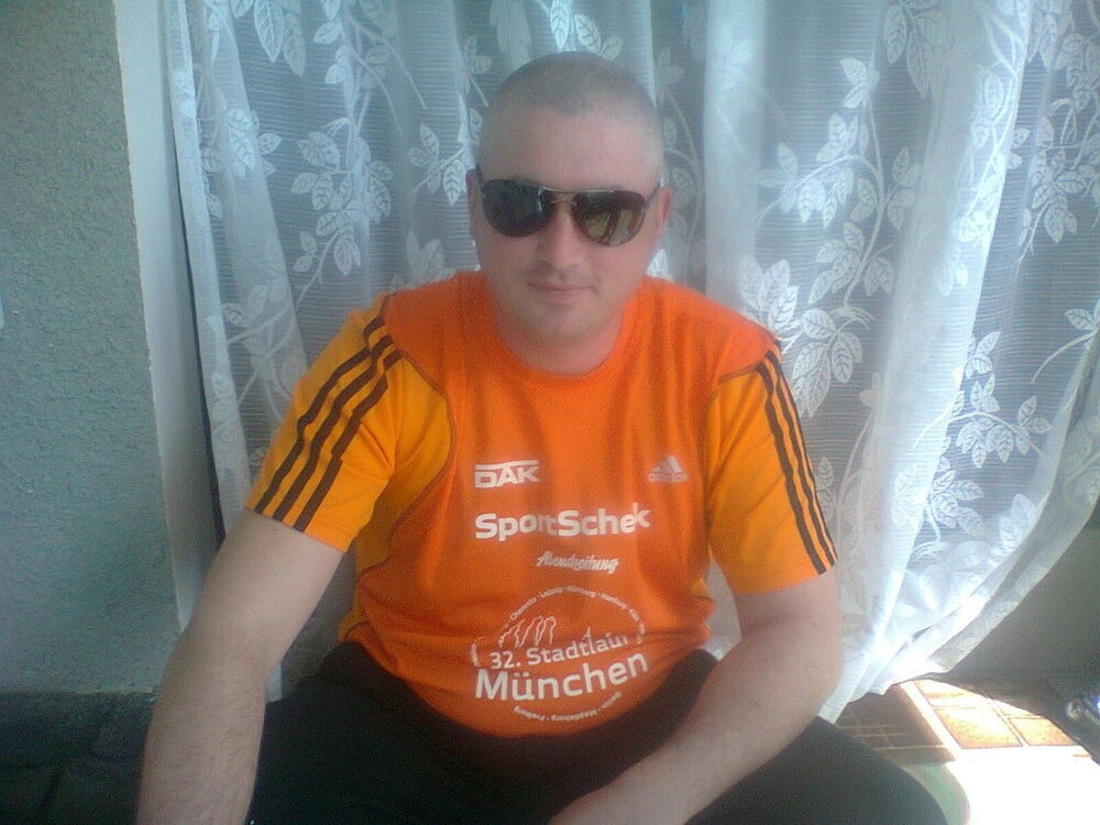  4832757  Vadim, 42 ,    