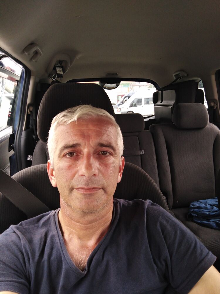  36998097  Kakha, 51 ,    