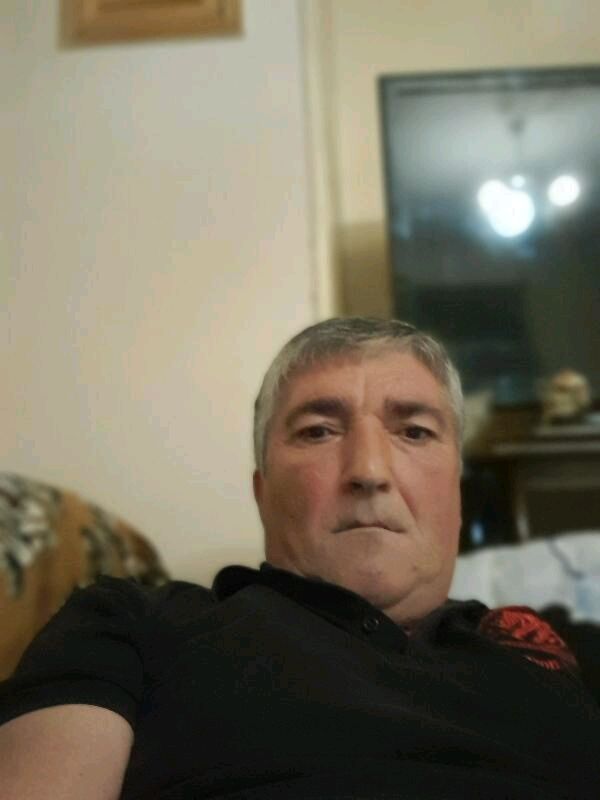  47020447  Vardan, 41 ,    