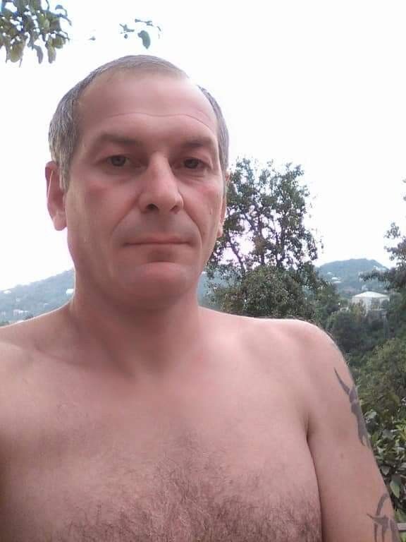  15296337  Mamuka, 44 ,    