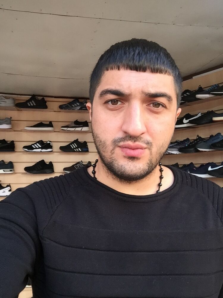  16994367  Rusulan, 38 ,    