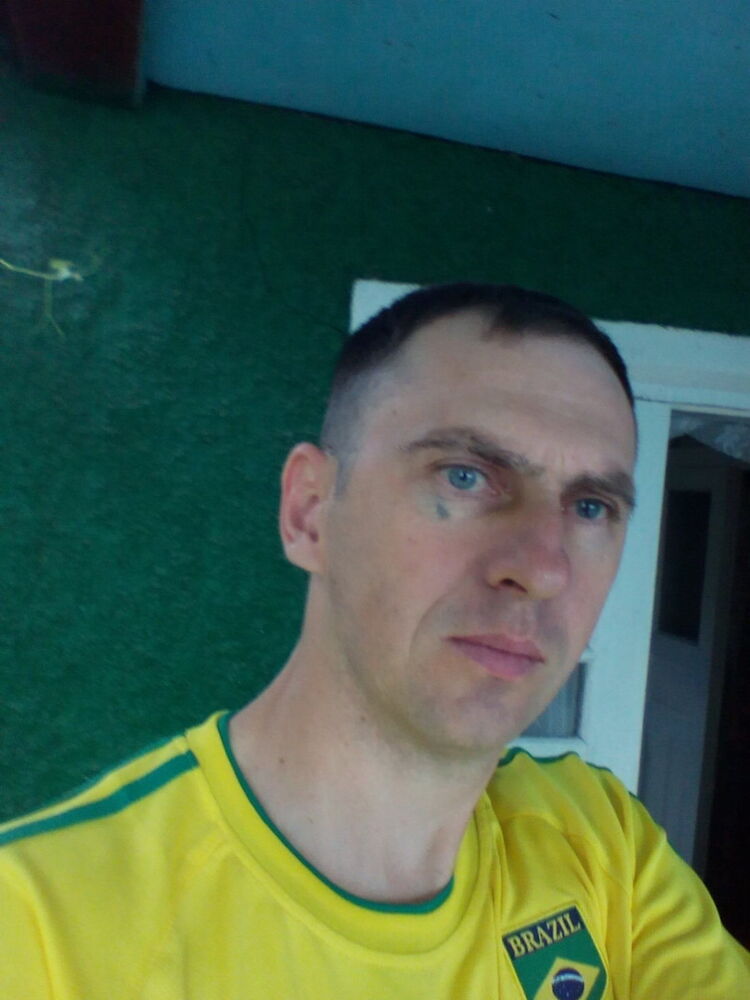  18173117  Grigorii, 46 ,    