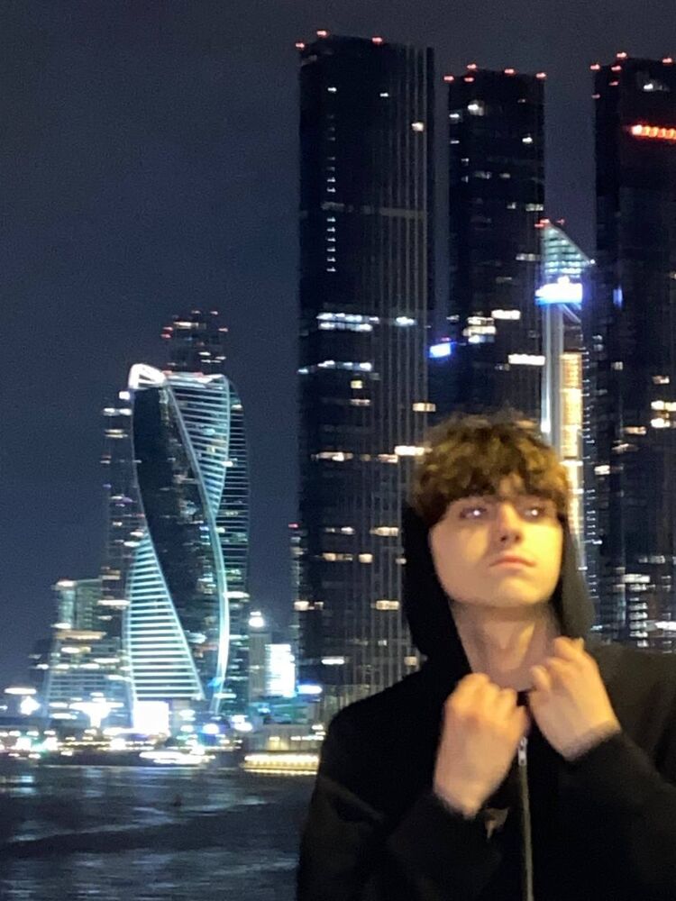 ���� 52306627 ����� Amouralien, 19 ���, ���� ���������� � �������